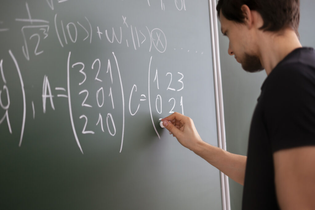 Algèbre (Maths appliquées)